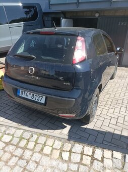 Fiat Punto Evo, 1.4i (benzín) 57kw. Nová STK BEZ KOROZE - 3