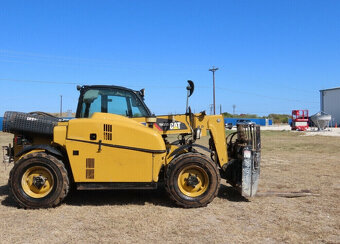 Teleskopický vysokozdvižný vozík Caterpillar TH255, rok výro - 3