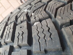 Kusovka BMW X5 235/65R17 - 3