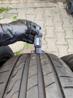 Letní pneu 235/50/19 - 3