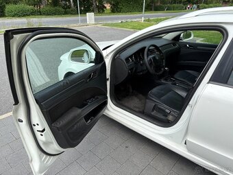 Škoda Superb Combi 1,6 TDi r.v. 2013 po rozvodech. - 3
