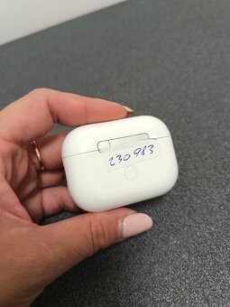 Apple AirPods Pro 2 - 3