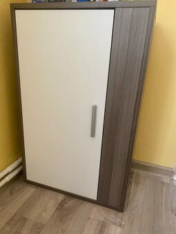 Obývací stěna s konferenčním stolkem - 3