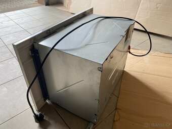 Mikrovlnná trouba vestavná Whirlpool AMW 460/1 WH - 3