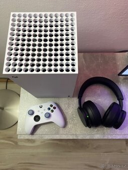 Xbox Series X + Xbox Headset - 3