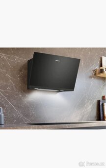 Nový nástěnný odsavač SIEMENS STUDIO LINE IQ 500, černé sklo - 3