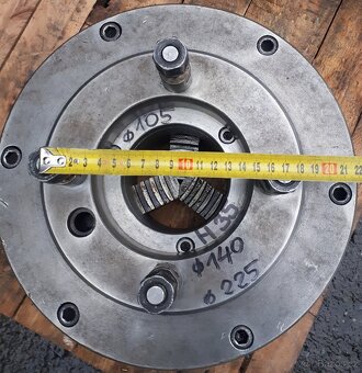 Na prodej univerzálka 315 mm na soustruh - 3