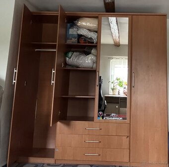 Postel 200x 90 cm, skříň, stůl - 3