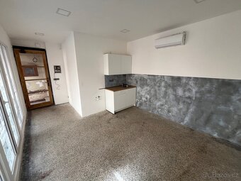 Pronajmu provozovnu na náměstí Lomnice nad Popelkou - 3