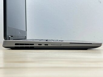DELL Precision 7530 Workstation - 64 GB RAM - 2 TB SSD - 3