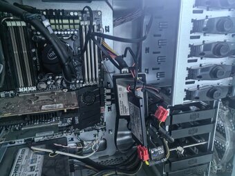 PC prac.stanice......ASUS SABERTOOTH X79 - 3
