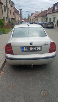 Superb 1.9 TDi 74kw na díly nebo opravu - 3