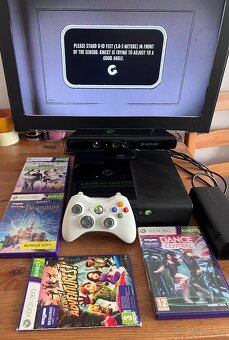 Xbox 360 E + příslušenství a kinect hry - 3