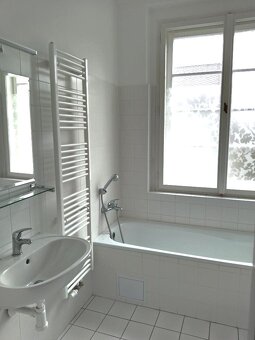 Pronájem městského bytu 2+kk (50,61 m²) – Louny, Husova 1071 - 3