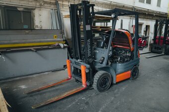Vysokozdvižný vozík TOYOTA - skvělý stav - nová cena - 3