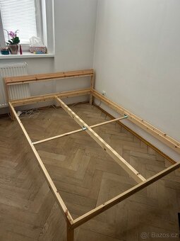 postel NEIDEN s rošty a matrací-140x200 - 3