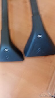 Střešní nosič příčné týče C3 s oknem zenith - 3