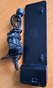 HP dock včetně zdroje - 3