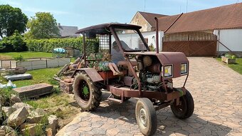 Malotraktor domácí výroby s vlekem - 3