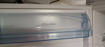 Kombinovaná chladnička s mrazákem Elektrolux - 3