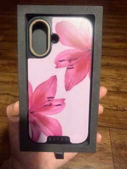 Kryt Burga na iPhone 16 - 3