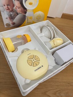 Elektrická odsávačka na mléko Medela swing flex - 3