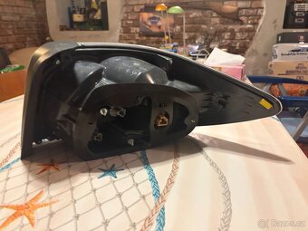 CX-7 Levé zadní světlo - 3