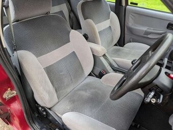 K: Ford Sierra sedačky a loketní opěrka - 3