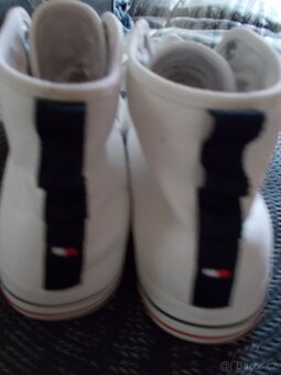 KRÁSNÉ KOTNÍK KECKY TOMMY HILFIGER V 43 100%STAV - 3