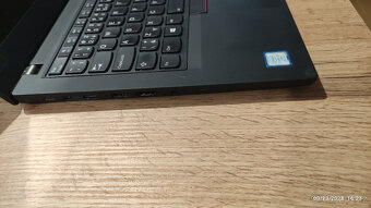 Lenovo T490 - Dotykový displej, i7,16GB RAM - 3