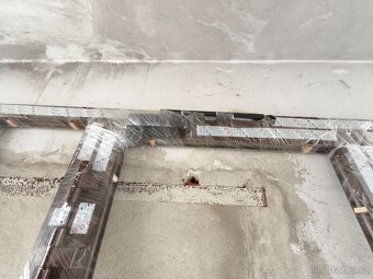 Prodám hliníkové dveře s bočním fix dílem - 3