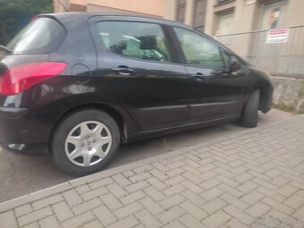 Peugeot 308 1,4 70 kw 2008 najeto 150 000 - 3