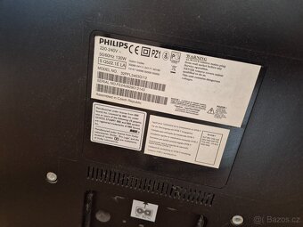 LCD TV Philips 32PFL3403D/12 úhlopříčka 32" televize - 3