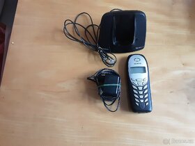 Starší tlačítkovy telefon SIEMENS - 3
