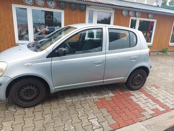 Yaris - 3