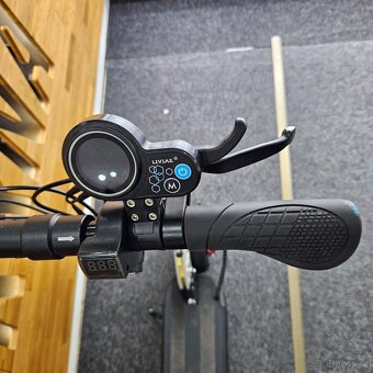 Elektrická koloběžka W-TEC Tenmark III 700W 10" - 3