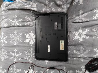 Prodám 2x notebook - 3