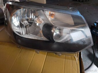 VW T5.1 přední světla - 3