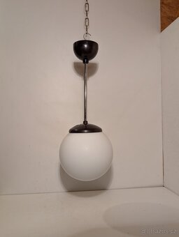 Art Deco lustr niklovaná mosaz bakelit bílá koule - 3