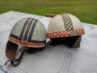 Retro helmy na motorku - 3