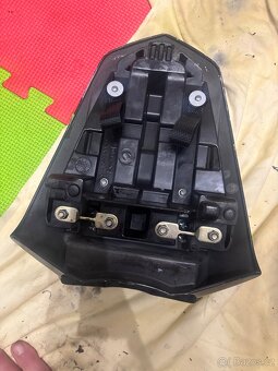 Krovka na Yamaha R1 07-08 Rn19 - 3