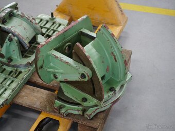 sklopný stůl k frézce, Naklápěcí natáčecí přípravek - 3