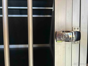 Přepravní klec pro psa do auta - 3