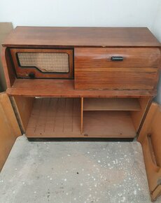 Gramofon ve skříňce Supraphon - 3