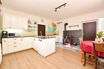 Prodej rodinného domu 200 m², pozemek 1847 m² Dolní Lomnice- - 3