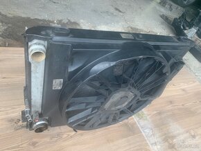 BMW e60,61chladičová stěna 530D - 3