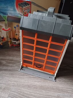 Playmobil,velká garáž - 3