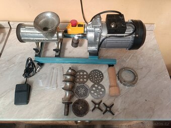 Mlýnek na maso #22 s elektromotorem porkert - 3