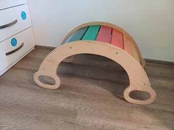 Duhová houpačka Montessori - 3