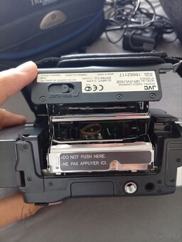 Videokamera JVC - 3